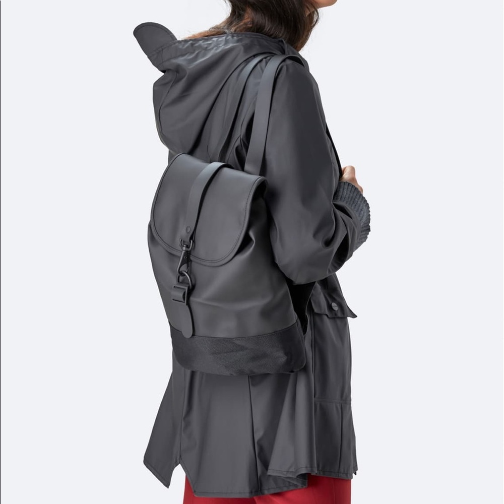 ⭐️SOLD⭐️RAINS Waterproof Drawstring Backpack - Picture 3 of 6